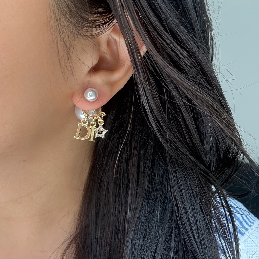 Dior Tribales Pearl and Gold Stud Earrings - Picture 3 of 16